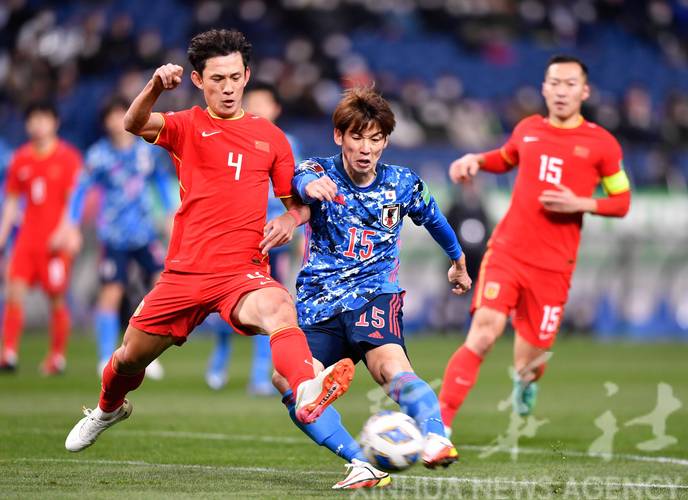 中国男足vs日本男足1的相关图片
