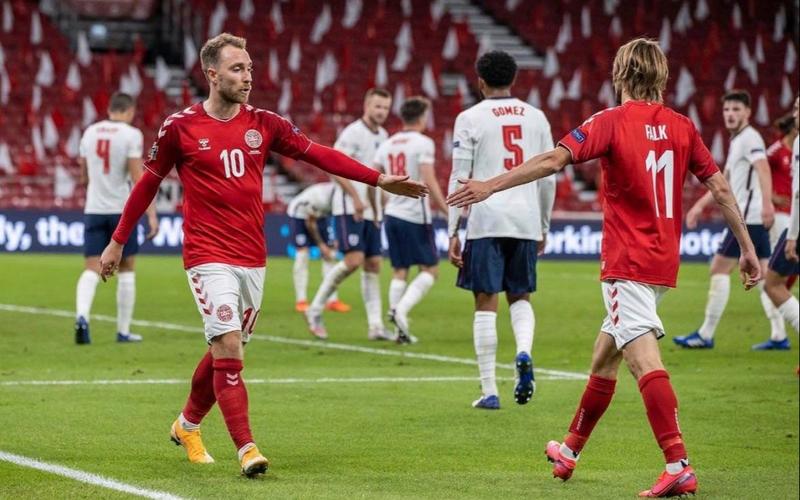 丹麦vs芬兰全场的相关图片