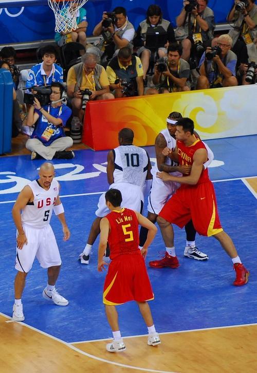大运会篮球美国vs中国的相关图片