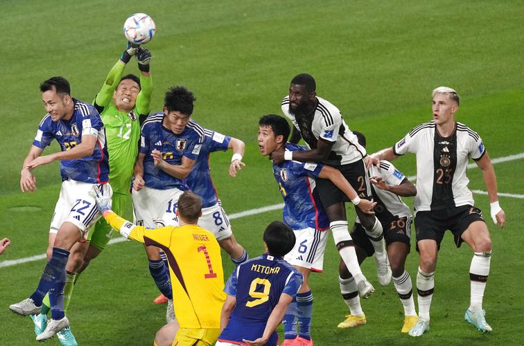 德国vs日本日本守门员犯规的相关图片