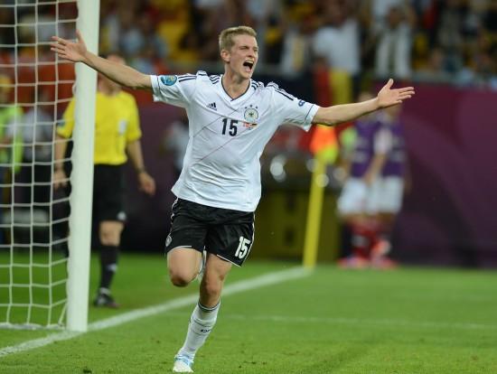欧洲杯德国后卫进球的相关图片