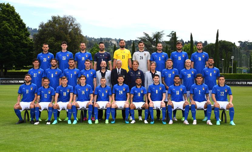 欧洲杯意大利首发合照是谁的相关图片